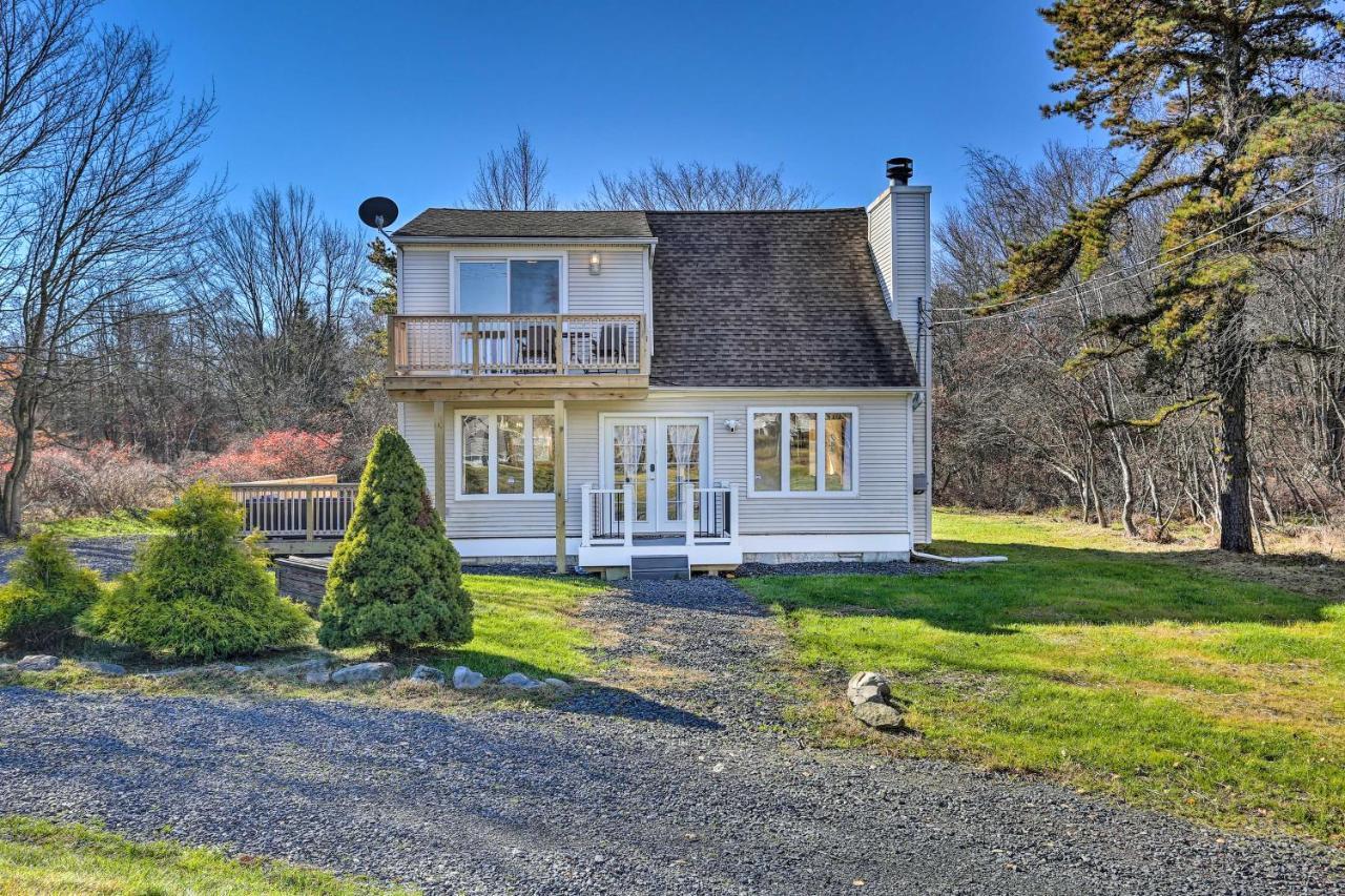Peaceful Poconos Home With Lake And Pool Access! Long Pond Eksteriør billede
