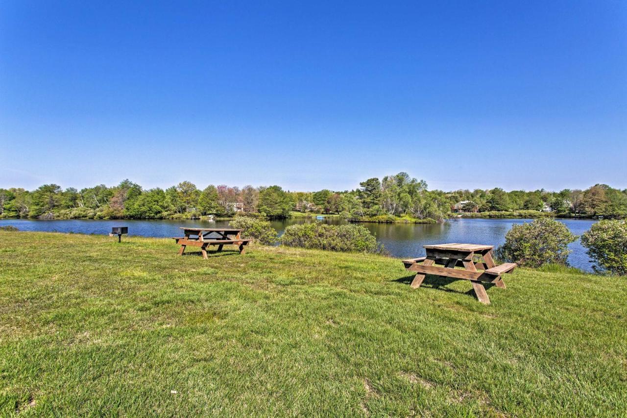 Peaceful Poconos Home With Lake And Pool Access! Long Pond Eksteriør billede